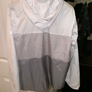 Men’s Eddie Bauer Light Windbreaker